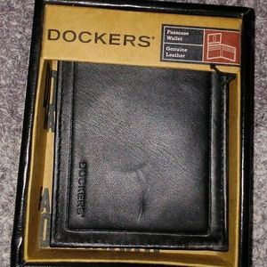 Dockers black Genuine Leather Wallet